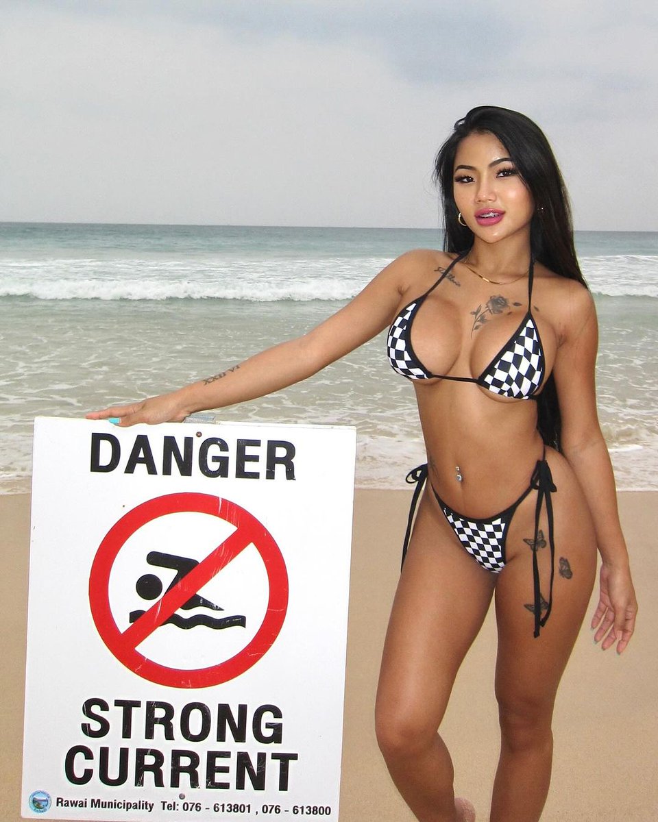 pattayalove69's tweet photo. Feeling adventurous? 🌊 Would you brave the currents for a hot beach day with me? 😏🌴 #BeachBabe #DangerouslyFun #SummerVibes | Follow on IG praew_1999p https://t.co/es7YZhh64D