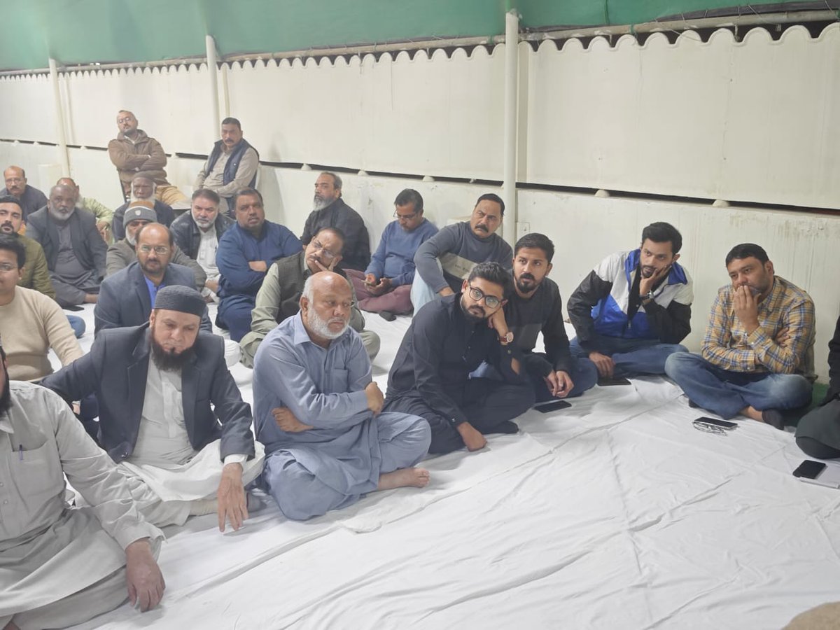 MubeenK190's tweet image. ایم کیو ایم مرکز بہادر آباد پر مرکزی شعبہ جات کے ذمہ داران کا اجلاس ہوا جس میں چیئرمین MQMو وفاقی وزیر ڈاکٹر خالد مقبول صدیقی کی کاوشوں سے پاکستان بھر تعلیمی اداروں کو ملنے والے #NAVTTC کے کورسز کے حوالے سے  تفصیلی آگاہی دی گئی۔
#MQMPakistan #chairmanmqm #DrKhalidMaqboolSiddiqui