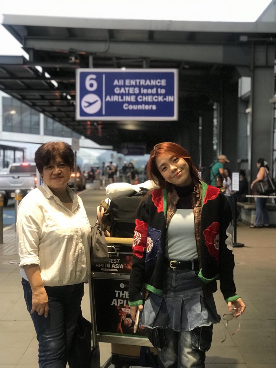 AliceDeLeon_'s tweet photo. Hi 🌎🗺️, It's been 4 months since I left my family, my friends, and everything else 🇵🇭 My heart is full. ❣️✈️🇺🇸 https://t.co/SRM2eR51aP
