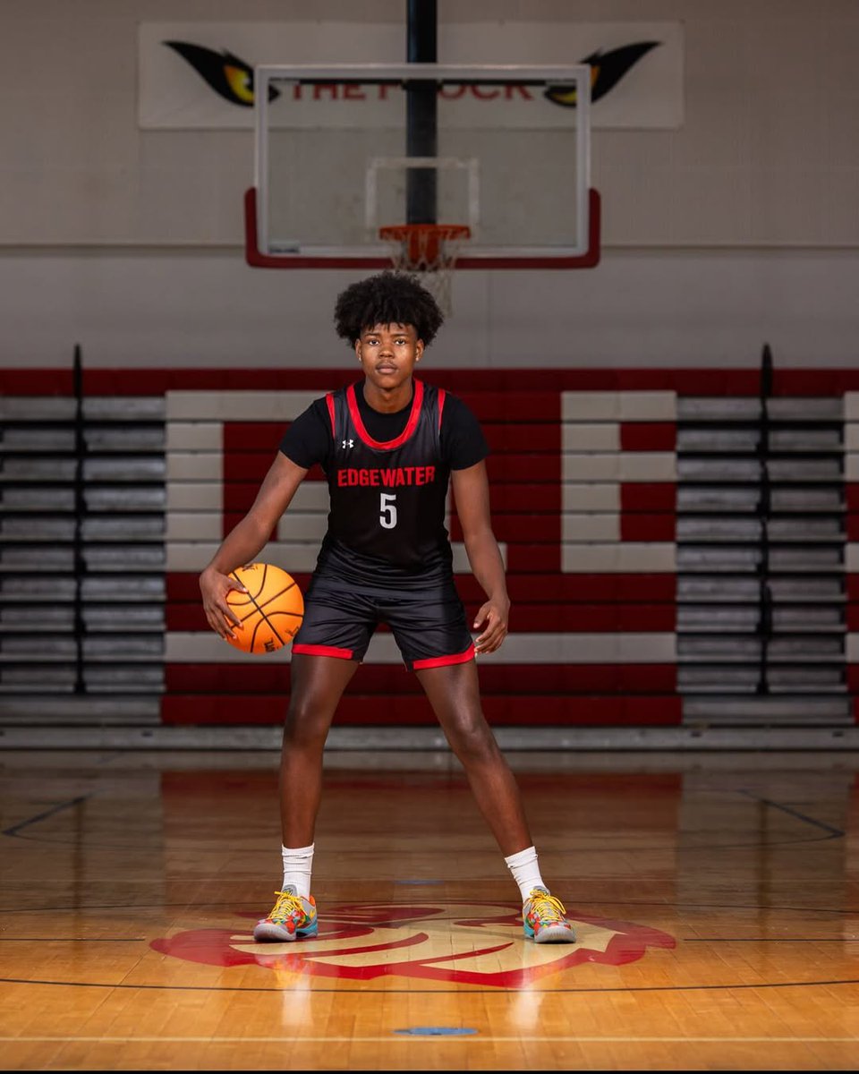 6'5 2025 Darius Washington III continued strong play for <a href="/EdgewaterBBall/">Edgewater Basketball</a>,dropping 15pts,7reb,4stls,3asst in W. #KennesawState Recruit from <a href="/soh_elite/">SOH Elite</a> was great jumping lanes, always looked to absorb contact,and had no problem creating out of iso situations for himself/others.