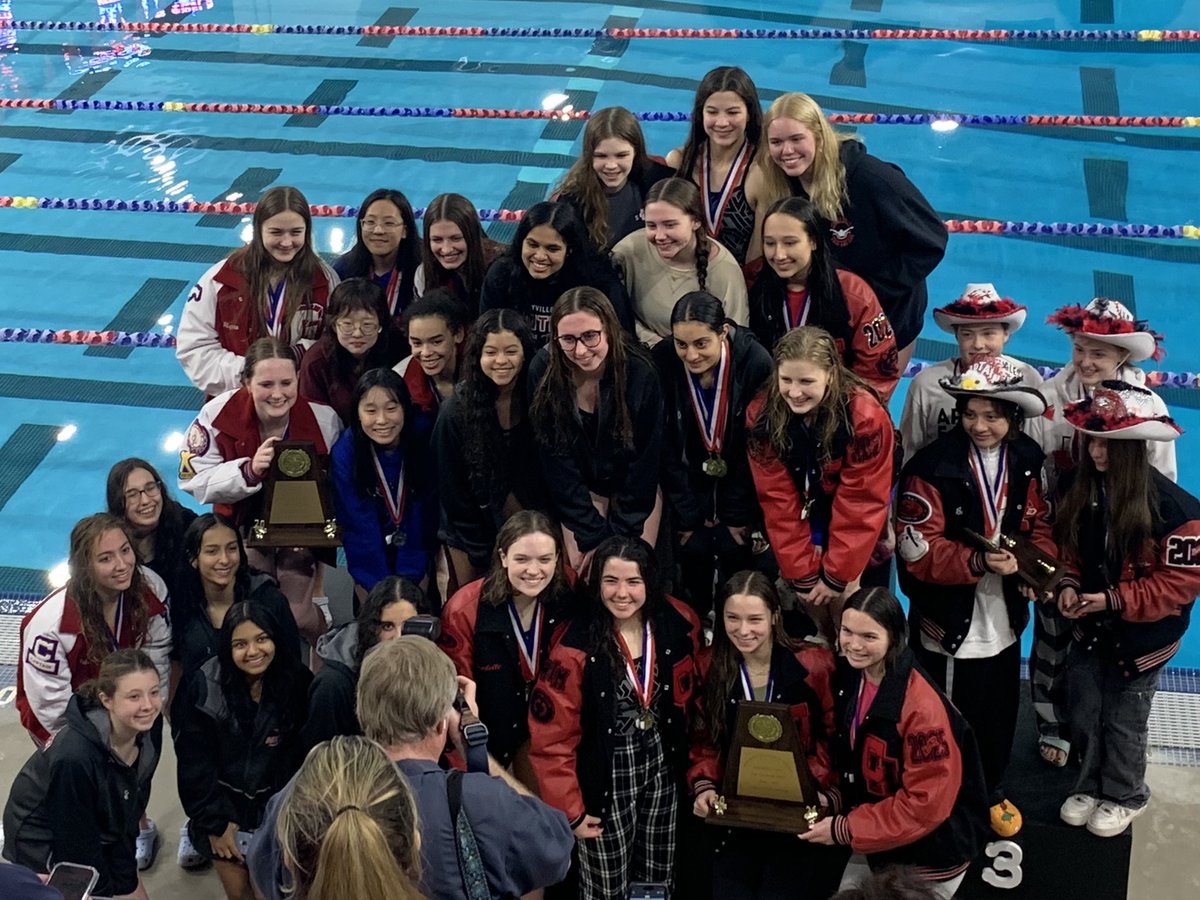 GCISD_Athletics's tweet photo. What a night for @GCISDSwim  as they sweep both the boys and girls divisions at the district meet. 

@CHPantherPride are the district champions in both the boys and girls divisions

@Grapevine_HS took 2nd in both

@Jau548 was named Outstanding Coach of the meet https://t.co/TIpAqePRq3