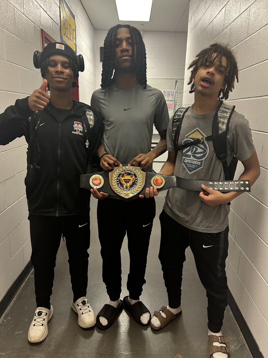 Tigers with another win tonight on the road a very good Austin team! Improve to  25-2, 9-0 in District play. Dylan C with 16, Timi with 15 and Kam w/ 12 in the win.  Andrew, Edward and LaJalen with huge charges at the defensive end. #TheTravisWay