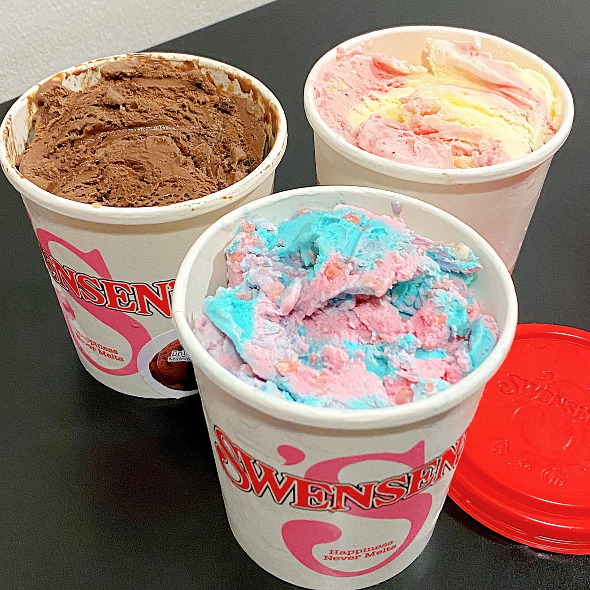 มาเติมความหวานรับตรุษจีนจาก 3 ร้านดัง! 🧧 
สั่ง LINE MAN ลดสูงสุด 88 บาท!!  ใส่โค้ด PAY88 
สั่ง LINE MAN ลดสูงสุด 88 บาท!!  ใส่โค้ด PAY88 
กดสั่งเลยย 👉🏻 https://t.co/1AnpFfrWpV 

ชาตรามือ ตกแก้วละ 32 บาท (ปกติ 45.-)
Swensen's 3 มินิควอท เหลือ 411.-* (จาก 499.-) 
GAGA Overload 3 แก้ว ตกแก้วละ 51 บาท  (จาก 300.-)
หารแล้วลดจุกๆ คุ้มมาก แถมส่งฟรีด้วยอะ #LINEMAN