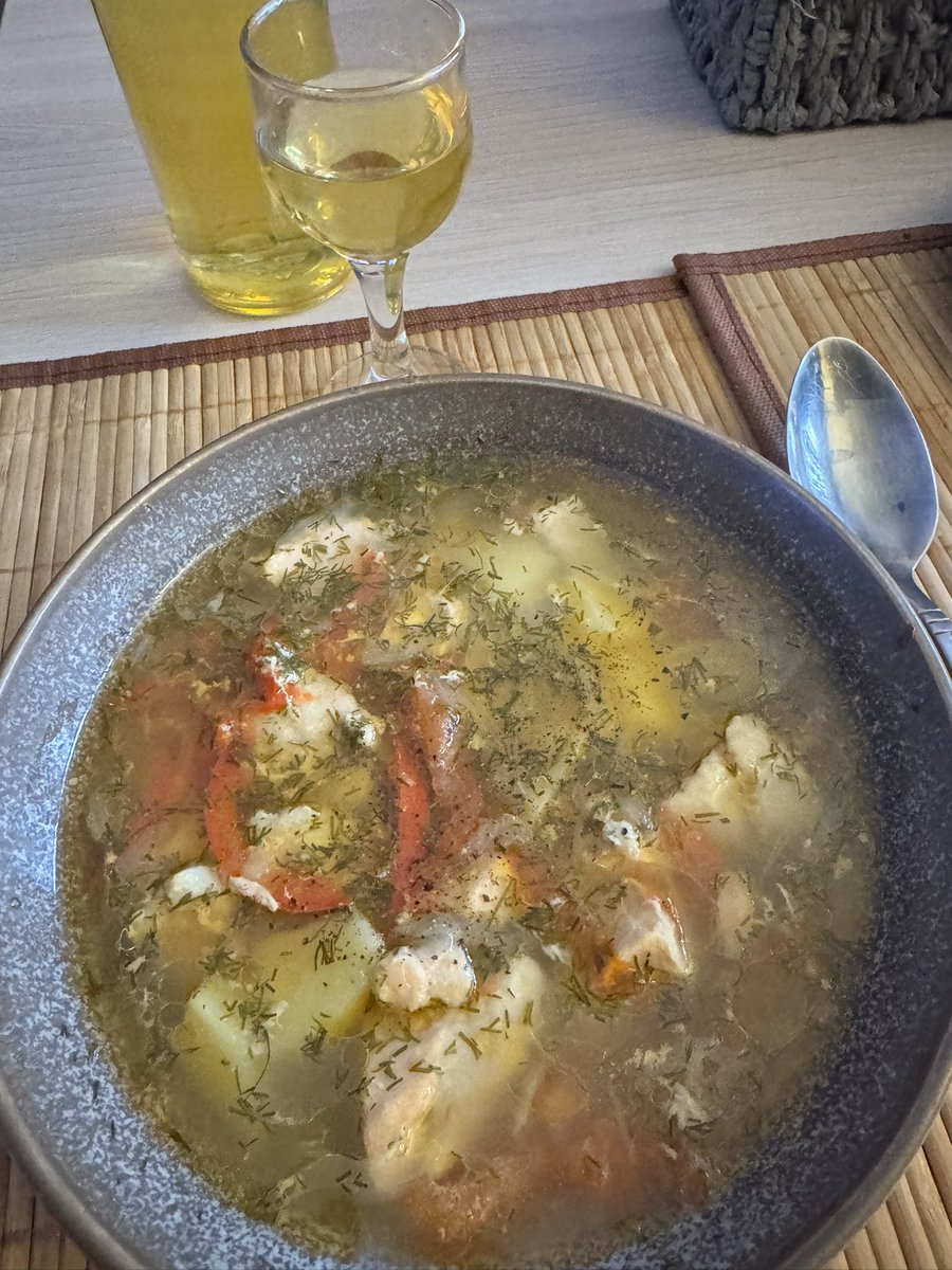 Уха по-русски с сёмгой и судаком 😋