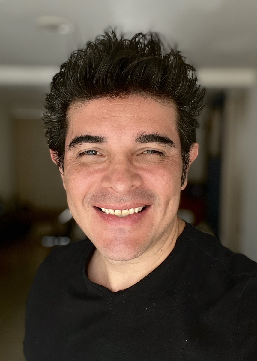 Este es el rostro de un tipo que anda haciendo lo que le gusta ✌🏼😂😎📷🎥 
#SelfieTime