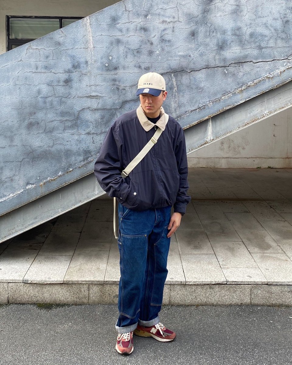 nnine_official's tweet photo. シンプルだからこそ映える。
Navy × Beige のクラシックな配色に
90'sテイストを効かせた大人のカジュアルスタイル。

ONLINE in NNine

着用アイテム
coach jacket N3083
¥15,000 tax in
Model : 180cm 70kg Lサイズ

#dailylook #casualstyle #streetwear #navyjacket #90sfashion #スタイリング #コーディネート #大人カジュアル #ストリートスタイル #メンズファッション #ファッション好きな人と繋がりたい #デニムコーデ #古着好き #デイリーコーデ #シンプルコーデ
