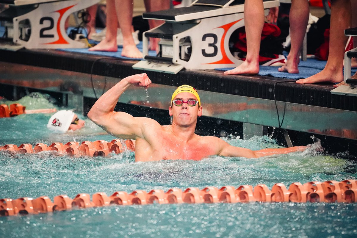 CronkiteSports's tweet photo. Sun Devil swim and dive had mixed results during day one of the Eddie Reese Texas Showdown, with highs like record-breaking swims and lows like disqualifications. 

@MadsSports has the recap.

https://t.co/9VmKQ9r6jP https://t.co/5aBYxv9Dqa