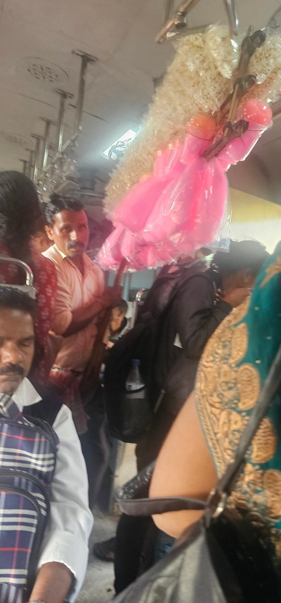 BLAgarwal2's tweet photo. @RailwaySeva @DRMKhurdaRoad only Indian railways allows this type of unauthorized vendors, without taking care of passengers comfort. https://t.co/xZmE02rwYH