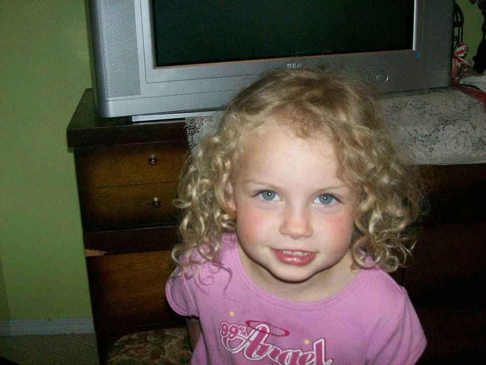 KaceyMikaelson's tweet photo. Yes #sisterjeanna here's my Snow night we're praying for them angels tonight every night #sybiljason #cherishperrywinkle #delaneygraceriley #noellebraun #meikajordan https://t.co/qcCdNFNCfl