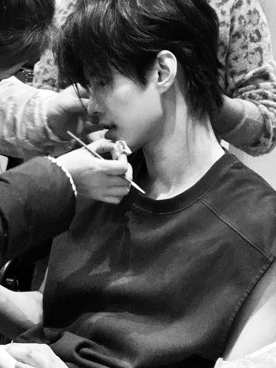 HeyuHe1khappy's tweet photo. Well very well....🙂
#HeYu #何与 #双轨 #spee https://t.co/YAeTcSRzzK
