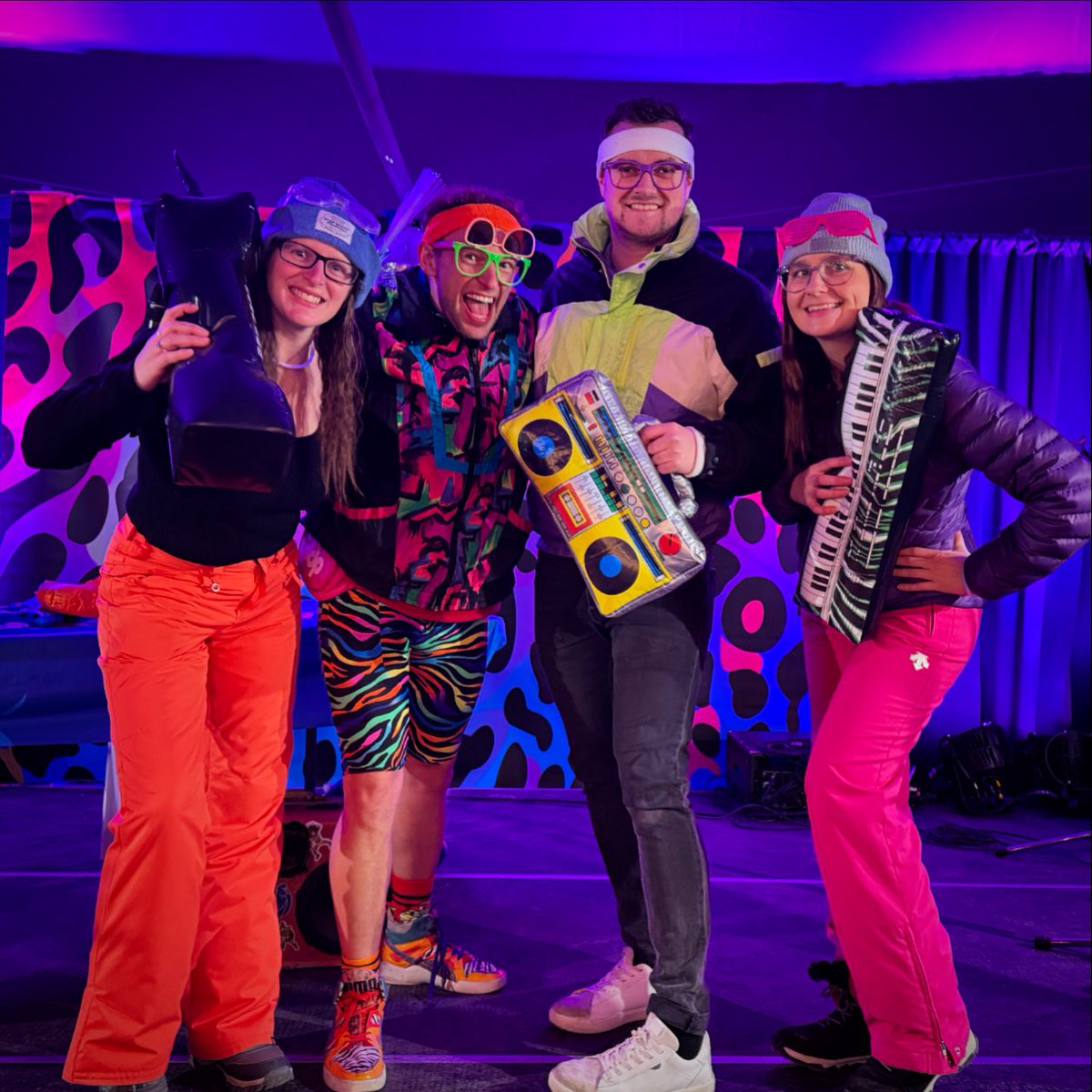 In my element! 90s Bingo Night!! 🕺🎶
<a href="/banfflakelouise/">Banff & Lake Louise Tourism</a> 🏔️