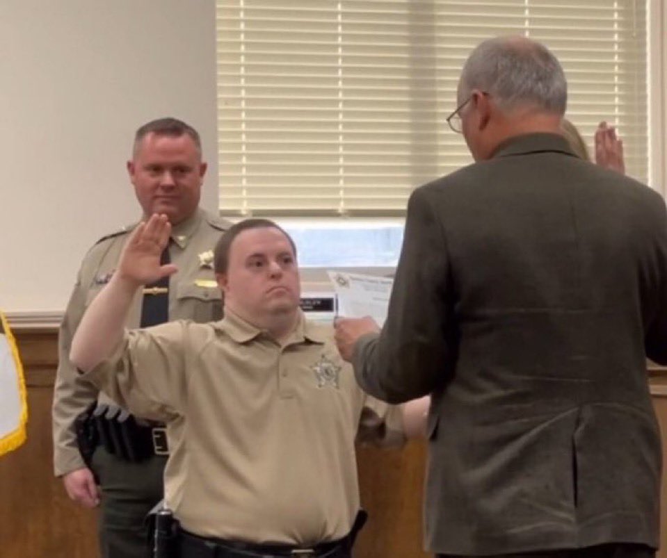 FireElkton's tweet photo. @VexPith @EljefeOcho @HardensFatSuit You taking oath in court @VexPith https://t.co/mr7xsDsfBi