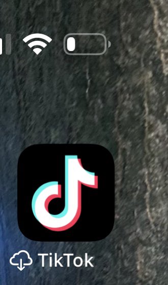 kashmoneyoe's tweet photo. @TikTokPolicy @tiktok_us This shit just happened randomly like wtf ?!? https://t.co/U1zBH1r5sr