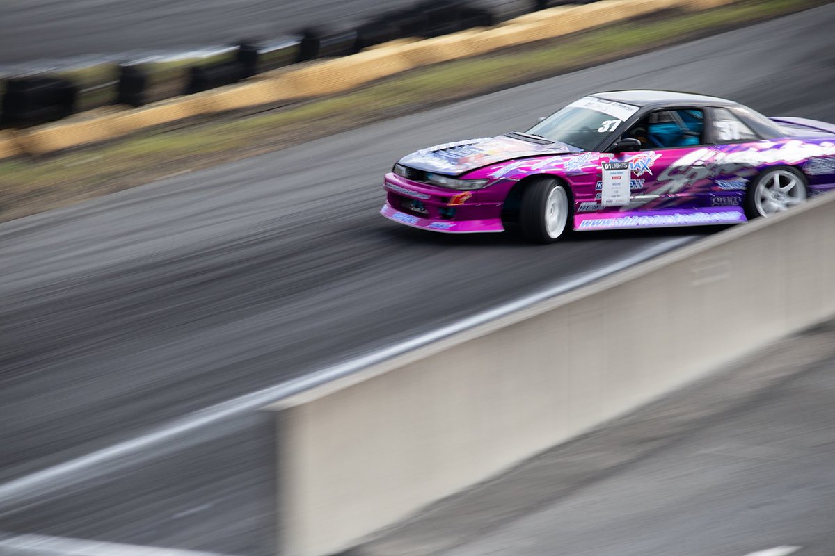 SHIRTSTUCKEDIN tweet media