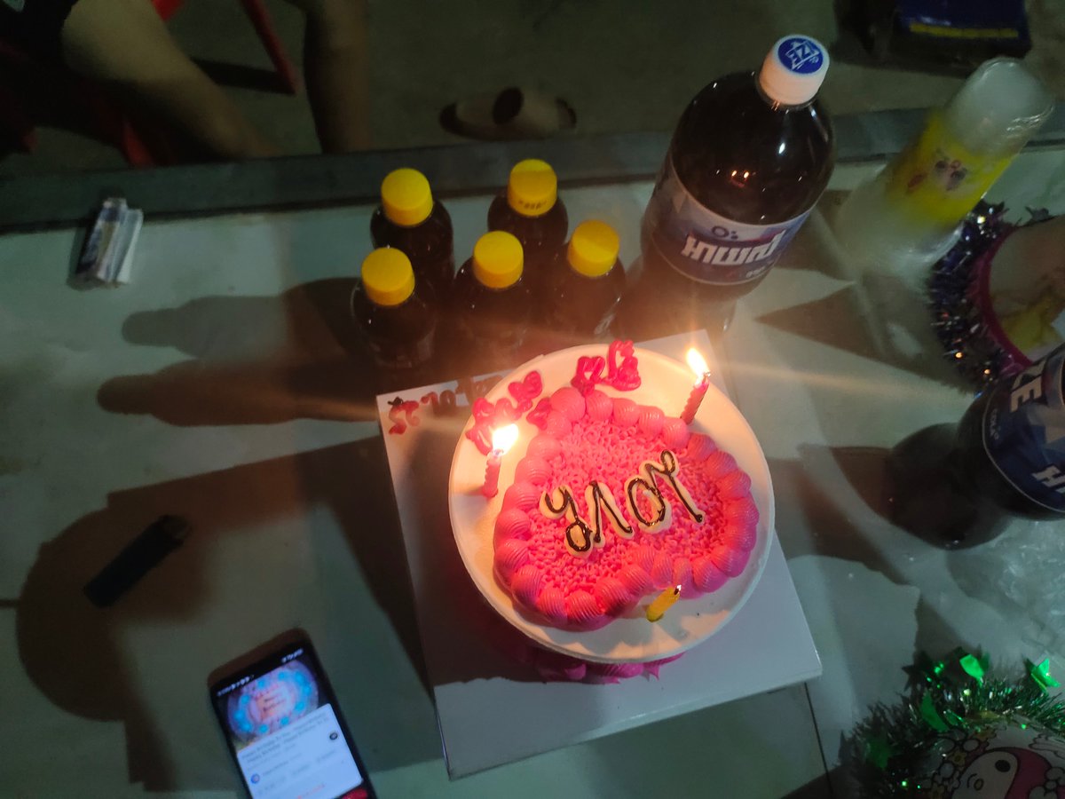 VannakLim3's tweet photo. @singlelinda470 birthday https://t.co/EwXjIRdVrf