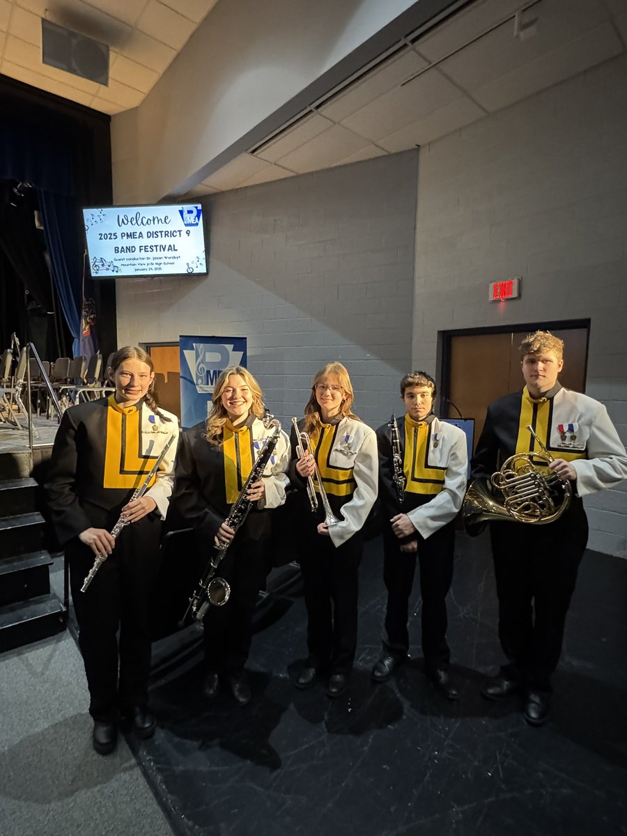 lakelehmanband's tweet photo. Congratulations @lakelehmanband District 9 Band students! Excellent representation by Grace, Tristan, Gianna, Ben, and Brianna! Gianna and Ben moving on to Region Band! #llpride #Knight_Vision3 @LLSDKnights https://t.co/TCMPx3JHAH