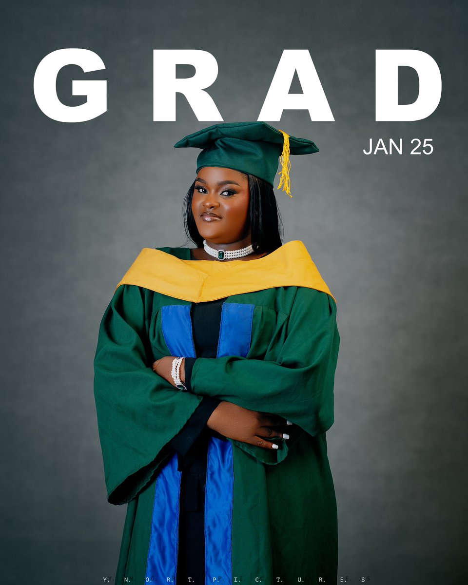 __Tunrayo14's tweet photo. A fucking Graduate!!!🥹❤️❤️

Bsc. Physics, Second class honors🎓 https://t.co/HaoDFPzSNj