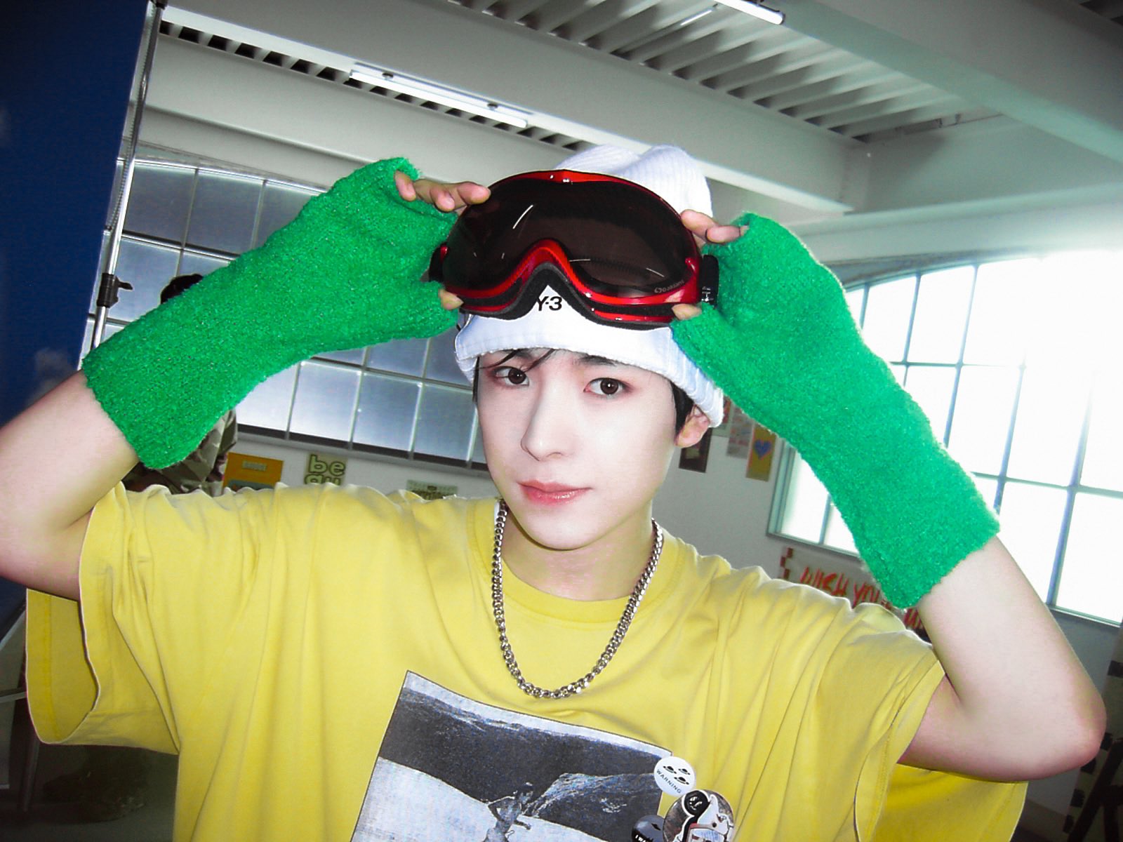 yushi archive (@yushihourly) / X