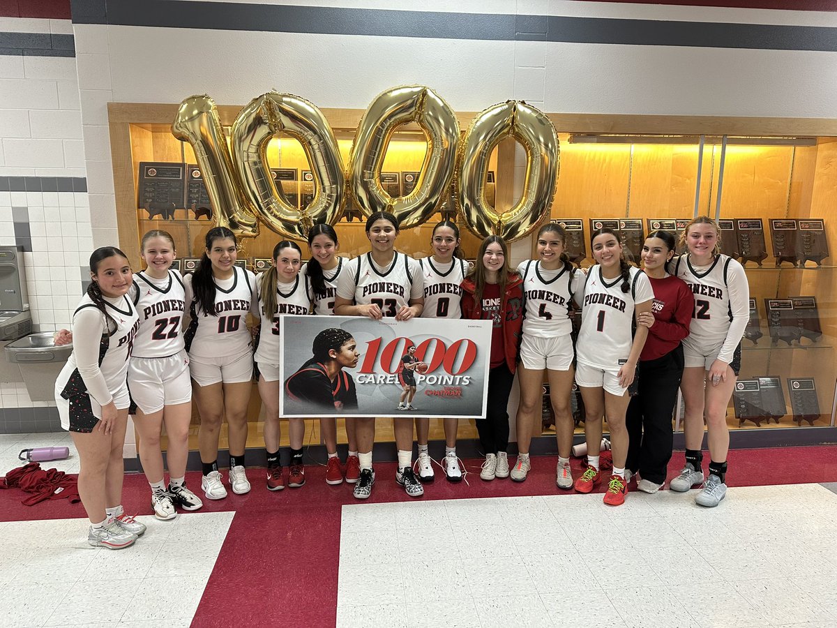 DBack_GHoops's tweet image. Congratulations, Ebonie. We are so very proud of you. Continue learning, growing, &amp;amp; working on your game. We love you. @eboniechatman32  @sphsdbacknation @sisdathletics @pioneergirlshoops #respect #humble #1029andcounting