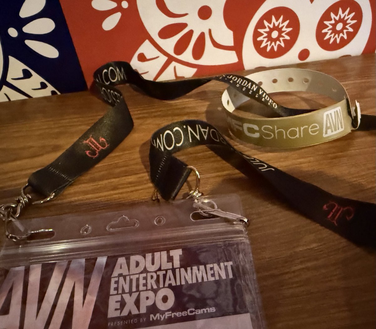 Haole Wood (@headlesshaole) on Twitter photo 