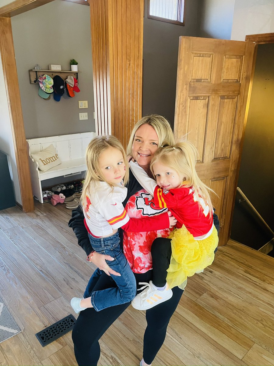 GGinKC's tweet image. The three of us are ready for a #ChiefsKingdom #threepeat