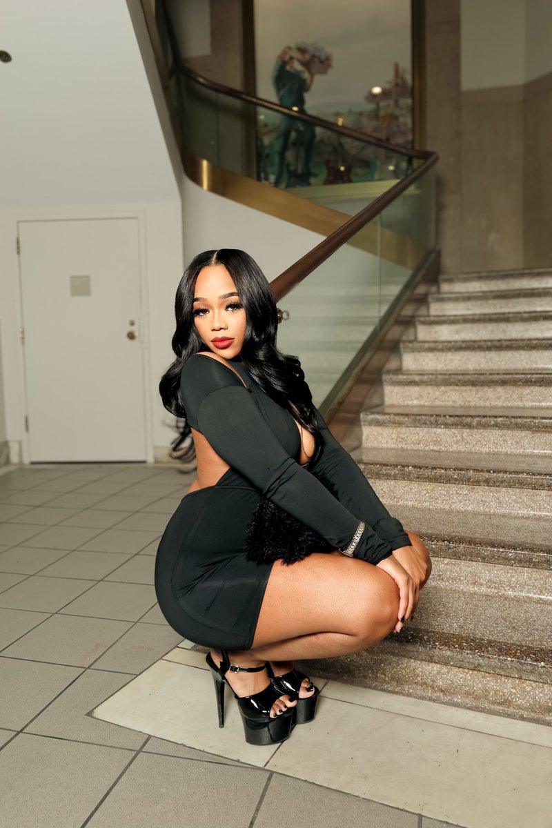 iamriyahh3's tweet image. I barely ever pop out , but when I do I’m tryna kill sum🤣🤣🤣
