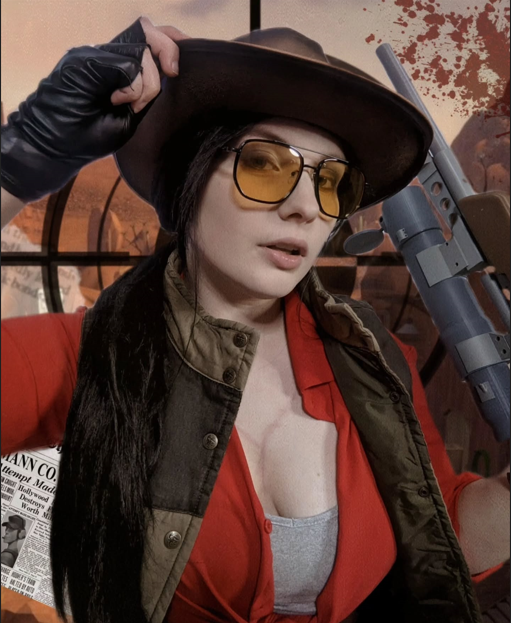 hey so i cosplayed this woman im feral for #femsniper 
squint for #speedingbullet 
#sniper #tf2 #tf2cosplay #tf2sniper #teamfortress2