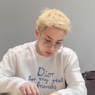 vernonewoo's tweet photo. thank you for your service blonde mingyu it was nice while it lasted https://t.co/xreJYPGwTw