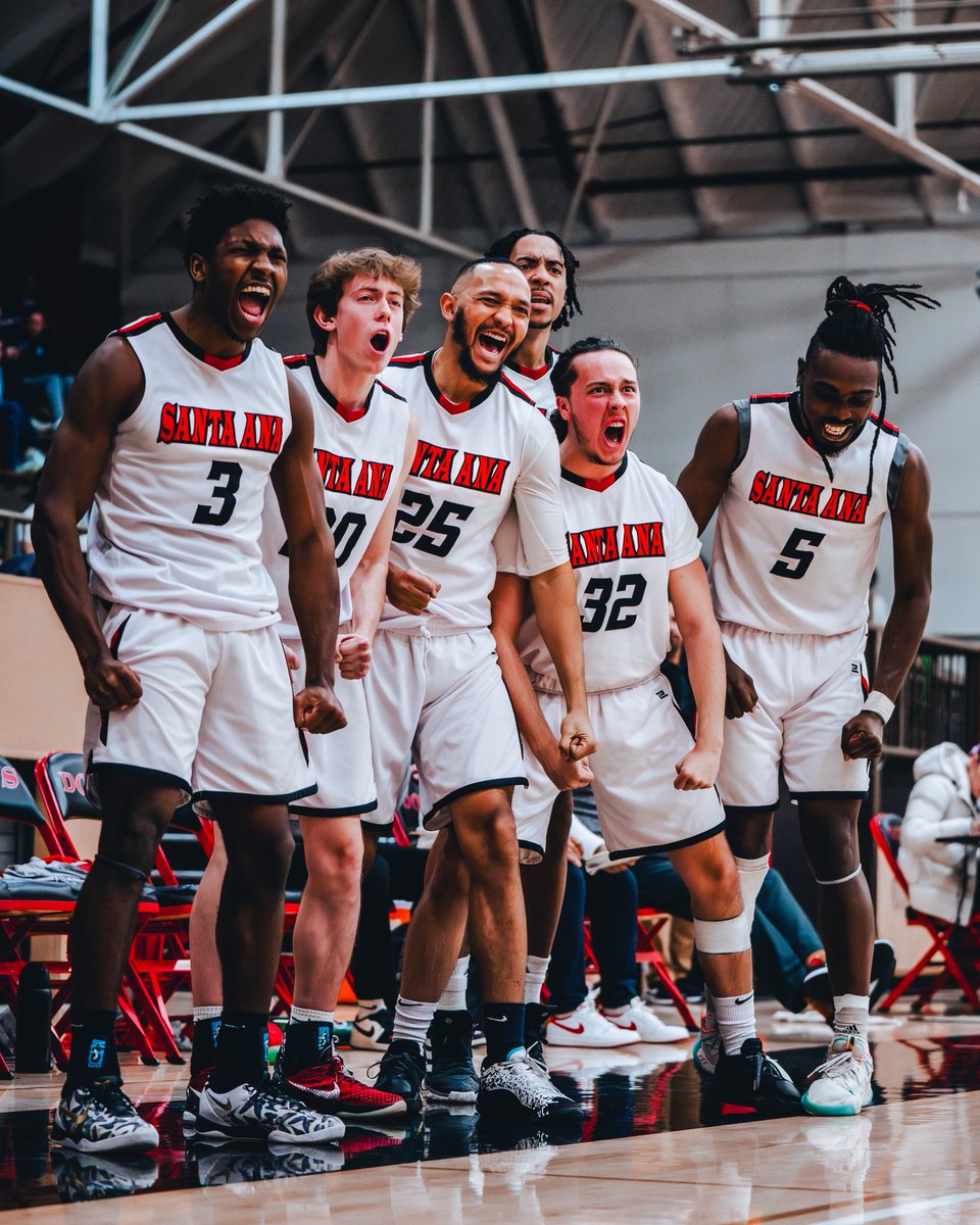 SACDons's tweet photo. The Dons brought the 𝙀𝙉𝙀𝙍𝙂𝙔 tonight‼️💪😤 

#SACDons #SACMBB https://t.co/fLdAjQOxNd