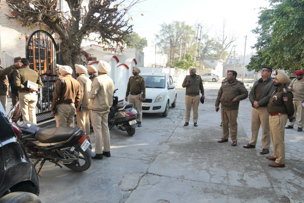 Ferozepurpolice's tweet photo. Celebrating #RepublicDay2025 with a commitment to safety and security! 🇮🇳 Ferozepur Police is conducting intensive CASO operations across the district to crack down on miscreants and uphold peace in our community.

ਫਿਰੋਜ਼ਪੁਰ ਪੁਲਿਸ ਸ਼ਰਾਰਤੀ ਅਨਸਰਾਂ 'ਤੇ ਸ਼ਿਕੰਜਾ ਕੱਸਣ ਅਤੇ ਸਾਡੇ ਭਾਈਚਾਰੇ ਵਿੱਚ ਸ਼ਾਂਤੀ ਬਣਾਈ ਰੱਖਣ ਲਈ ਜ਼ਿਲ੍ਹੇ ਭਰ ਵਿੱਚ ਤੀਬਰ CASO ਕਾਰਵਾਈਆਂ ਚਲਾ ਰਹੀ ਹੈ।

#ActionAgainstCrime
#PP24X7"