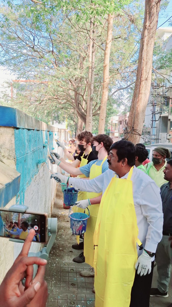 Participated in a cleanup drive at Indiranagar Basketball Ground with 27 volunteers from Washington University, USA. The space was painted and refreshed.

Huge thanks to India Rising Trust &amp; the volunteers for their efforts! 🙏 
 
#SRaghuMLA #SirCVRamanNagarAssemblyConstituency
