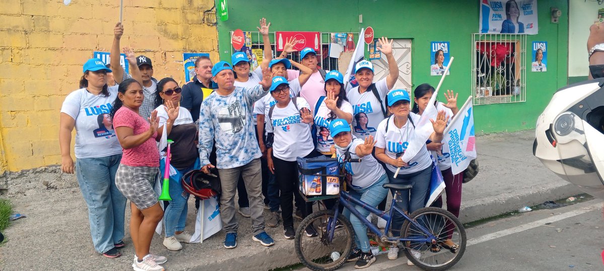 yesijegas's tweet photo. FADUR presente en la caravana de la 38 y Rafael García Gollena junto a los candidatos a la asamblea, @MashiRafael @Rogerlozano94 @JeanMera_ @fadurrr @UvidiaWilson vamos a recuperar la patria HLVS. https://t.co/PVWnU0vqaU