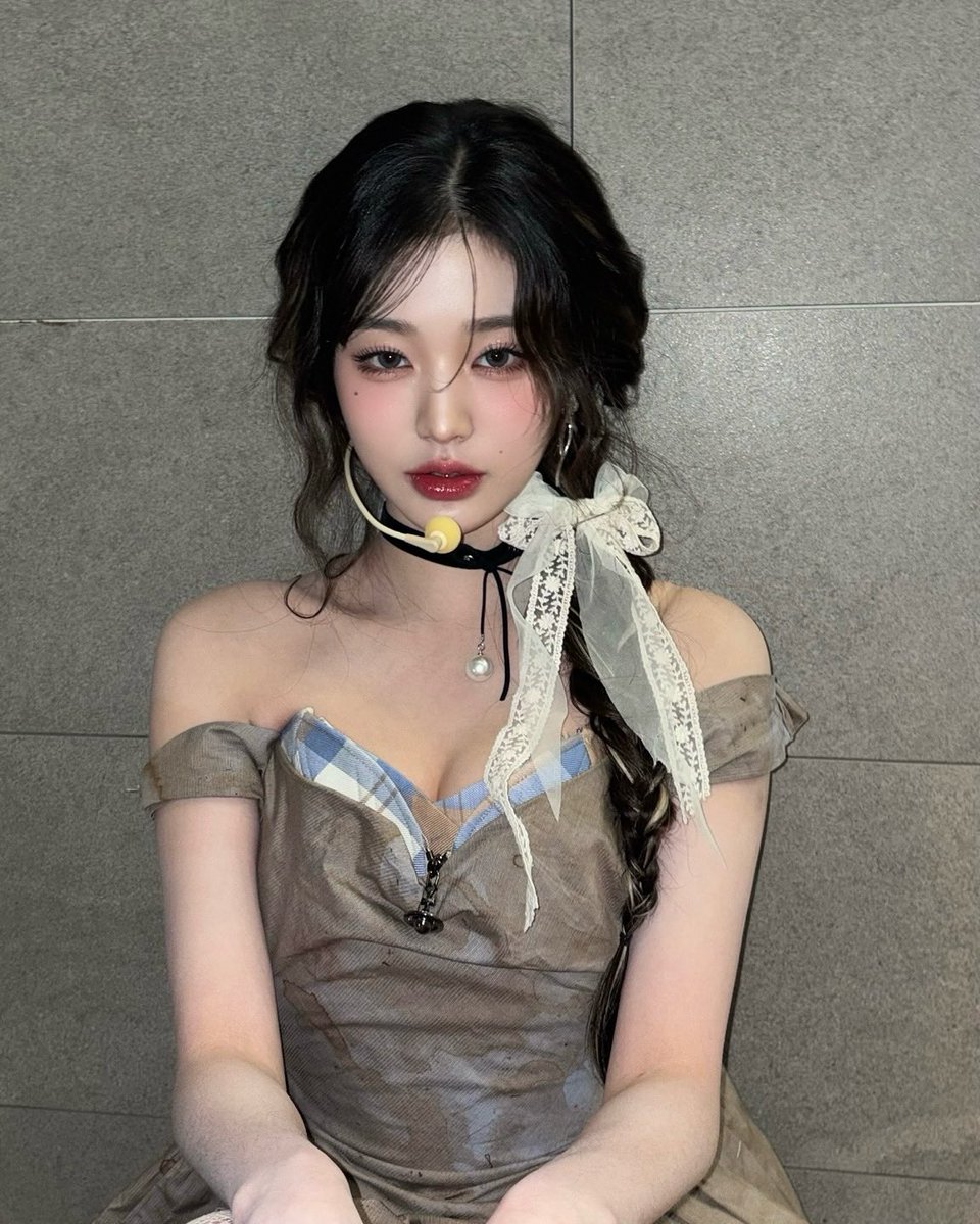ivepics_'s tweet photo. wonyoung instagram update https://t.co/atUuY2YM09