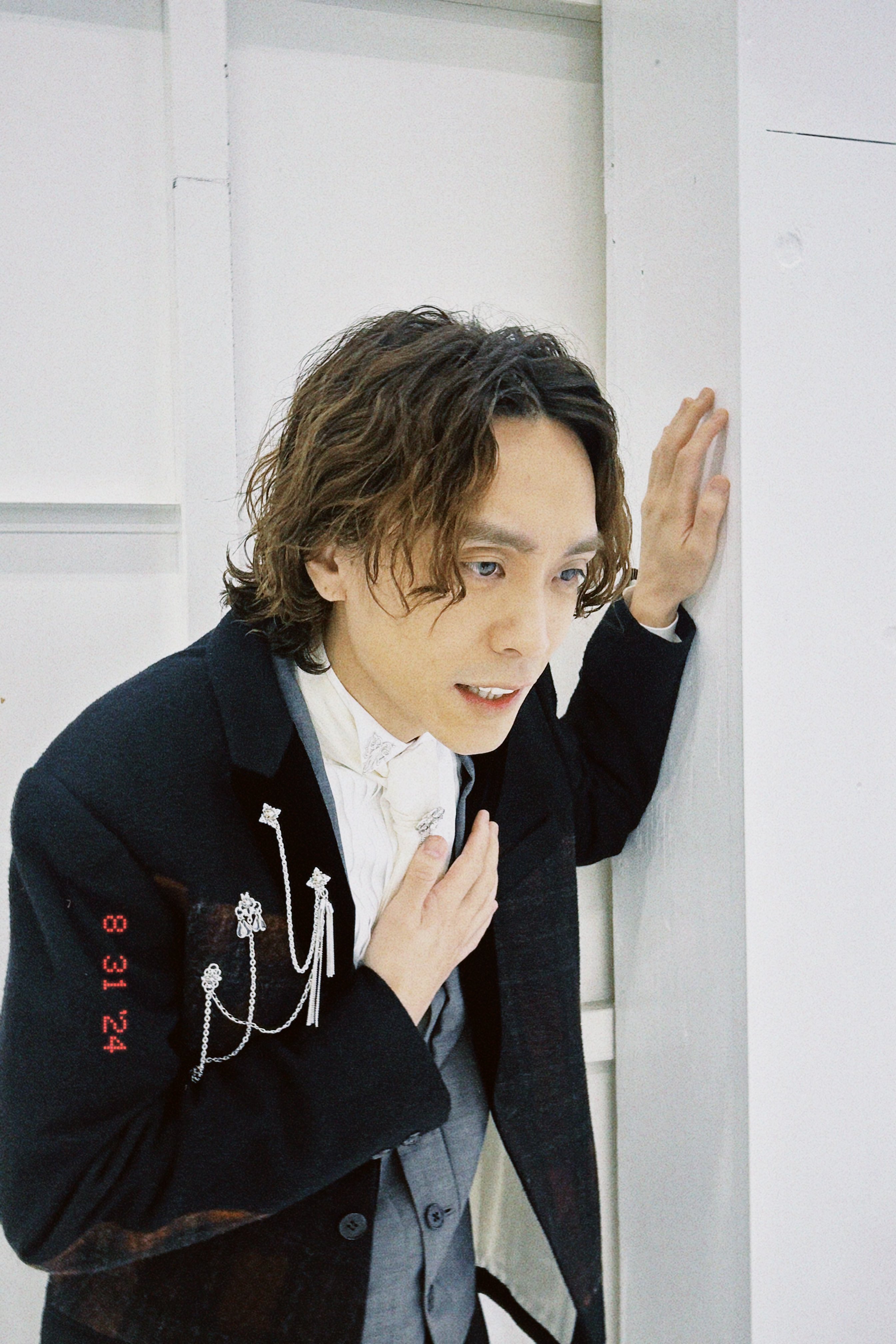 平間壮一 1st PHOTO BOOK『＃』｜ワニブックスオフィシャルサイト