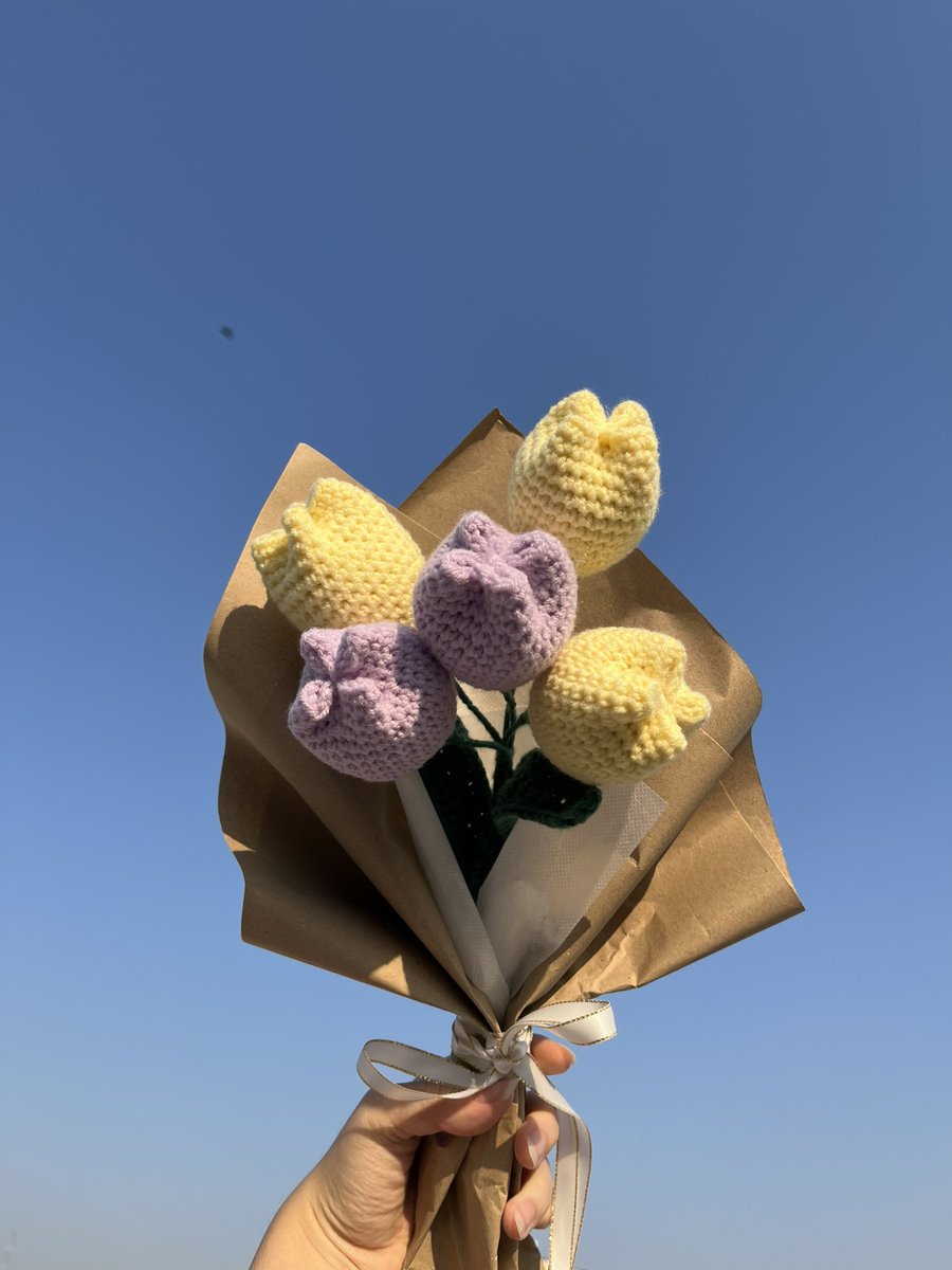 thehell326's tweet photo. 💐วาเลนไทน์มีใครหาของขวัญอยู่มั้ย เรารับถักดอกไม้น้า คิวว่างสุด ๆ ให้เป็นของขวัญทันแน่นอน รีเควสชนิด-สี-จำนวนได้เลยน้า จัดช่อให้ฟรีจ้า
สนใจ -> dm ได้เลยนะคะ
#ของขวัญ #ดอกไม้ถัก #วาเลนไทน์ https://t.co/0cYqOsaUFL