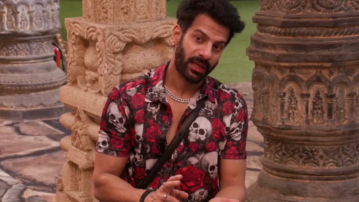 kvmfilmv's tweet photo. TIL: lots of @KaranVeerMehra’s outfits on #BiggBoss & in general are all from a homegrown family owned brand “Go Devil”. its founder has faced immense financial struggles throughout his journey & even had to sell his home (amidst other debt) to keep his company afloat (1/3) https://t.co/XIoqboADGJ