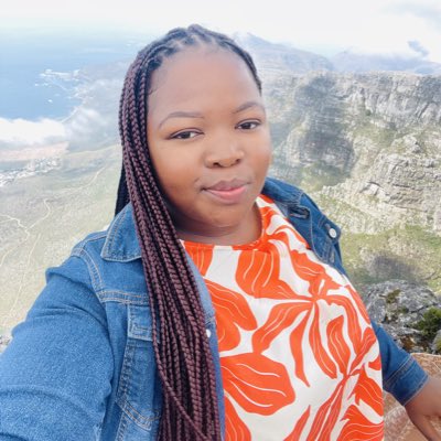 Leighsa_Bee's tweet photo. #NewProfilePic https://t.co/Lmv3Ecuogp