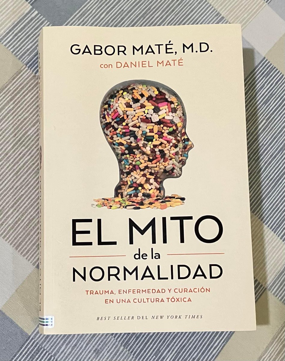 EmilioEstradaB's tweet image. #RetoLector2025📖
#Crianza
“Sucede que los padres de hoy en día siguen el ejemplo de una cultura que ha perdido el contacto con las necesidades de desarrollo del niño”. 
#Capítulo11