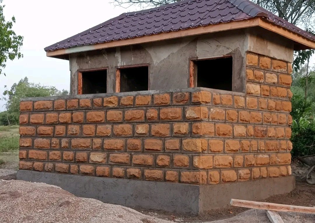 Bossyator's tweet photo. Kujenga sio rahisi buana.. Guess the budget for this Outdoor Pit Latrine. https://t.co/wzzV50H58T