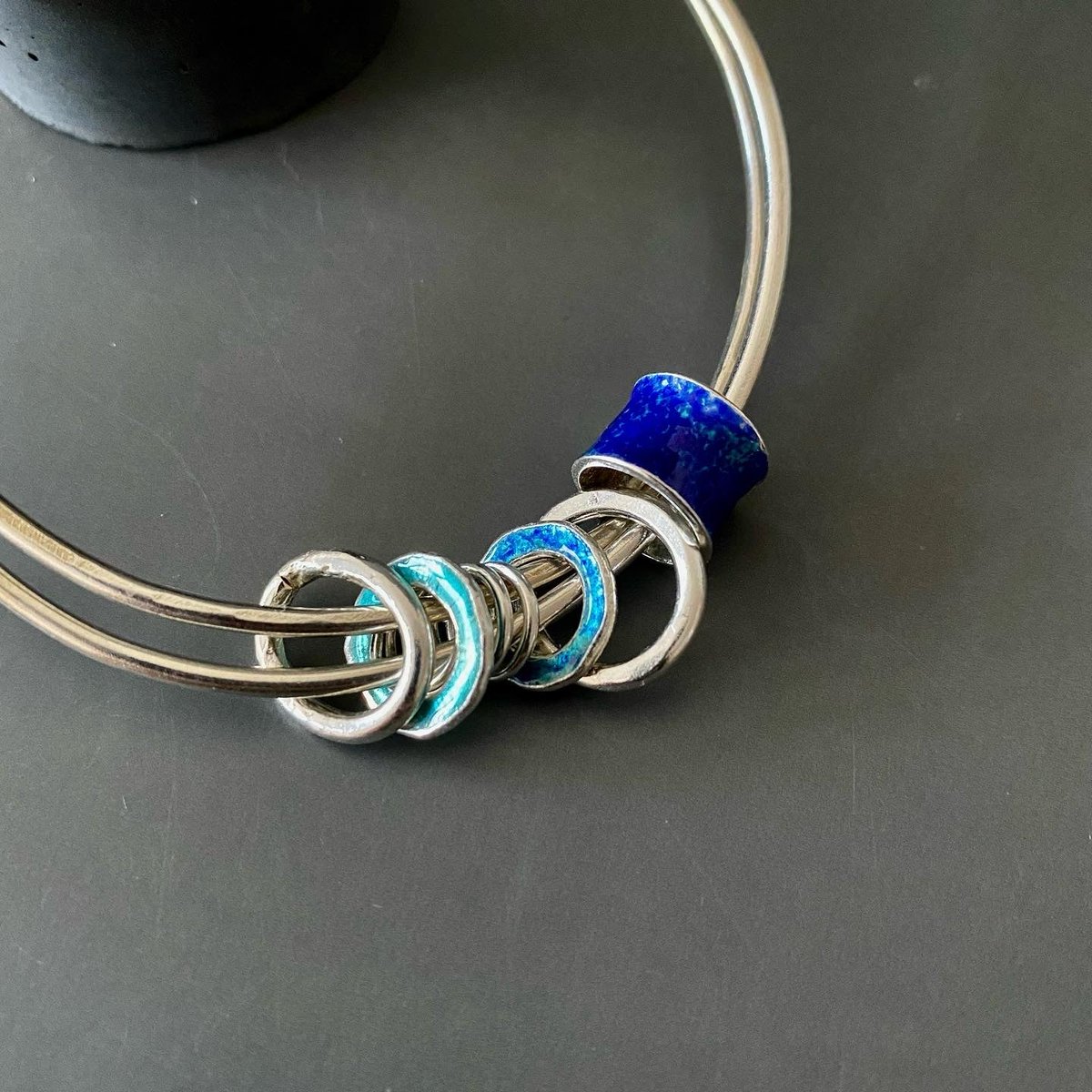 MaisyPlum2's tweet photo. Rustic Bangle Set with Enamel Charms https://t.co/tZ6ObYirEc #giftideas #HandmadeHour #shopsmall ##UKCraftersHour ##UKGiftHour #Firsttmaster #bizbubble #SilverBangles https://t.co/NwXq61dBQh