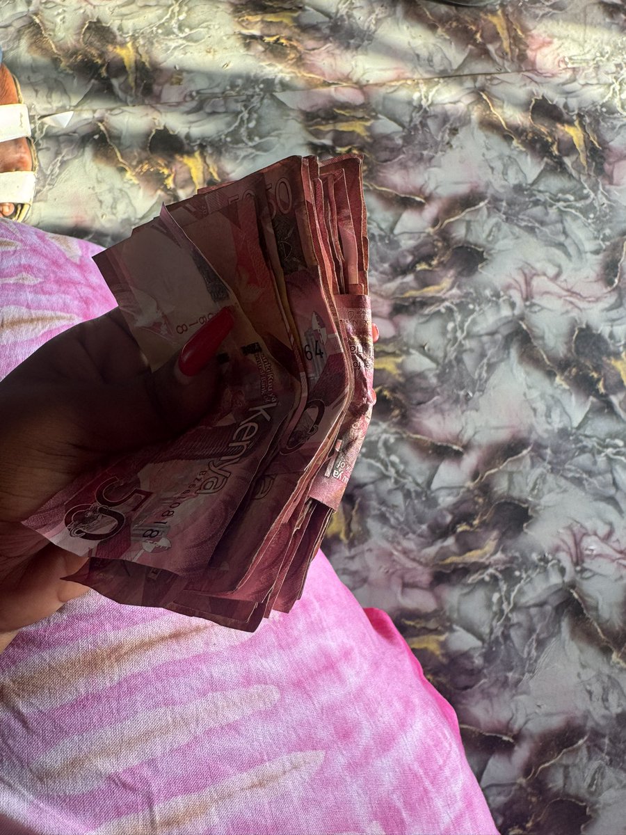 AishakhamisAli's tweet photo. Small small money bouquet 💋
1500ksh in 50 change 
☎️0743961720
📍Mombasa
We do deliveries 
Rt widely!! https://t.co/D6xbAnsZPO