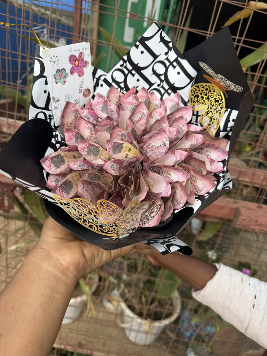 AishakhamisAli's tweet photo. Small small money bouquet 💋
1500ksh in 50 change 
☎️0743961720
📍Mombasa
We do deliveries 
Rt widely!! https://t.co/D6xbAnsZPO