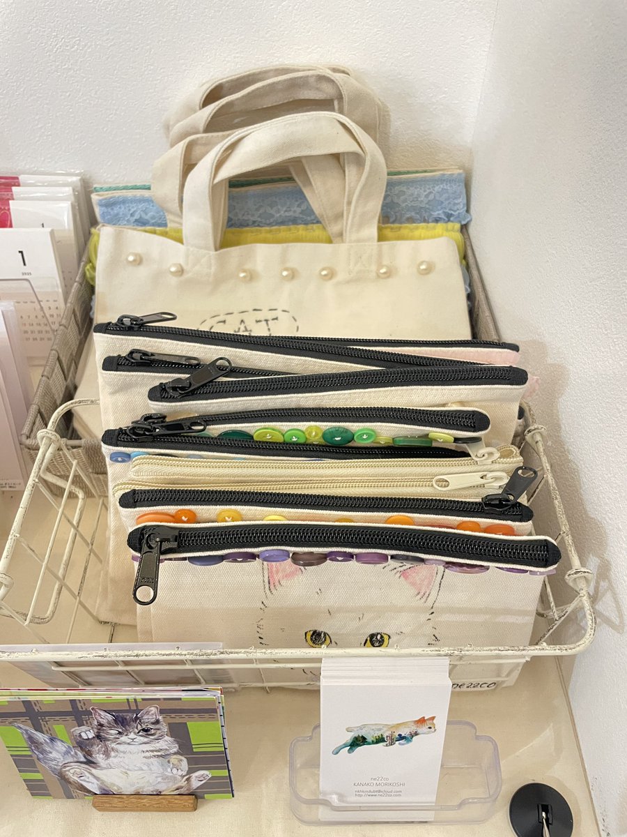 ne22co's tweet photo. ねこ休み展🐱🐾
商品たっくさん納品しています♡ https://t.co/E6d2H9RO0H