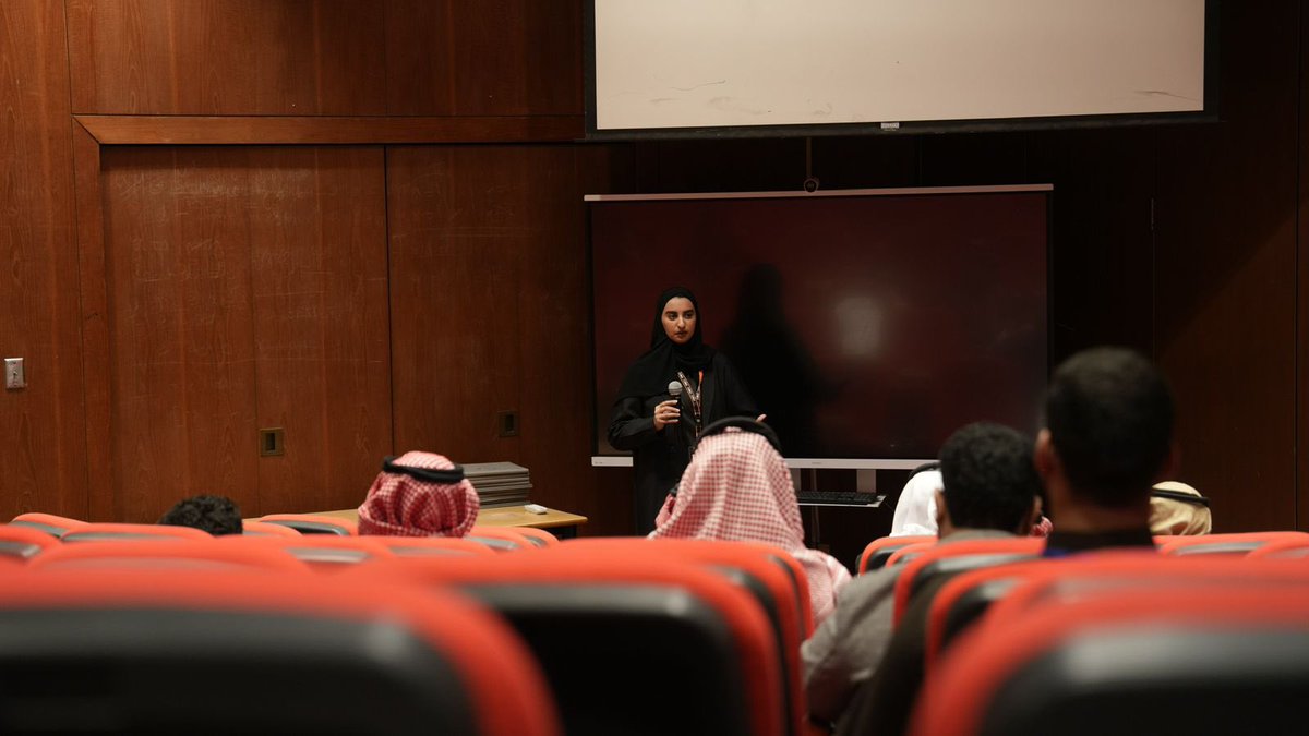 eec_pmu's tweet photo. 🌟 نقطة وصل | Bridging Academics &amp; Industry!

An impactful event featuring inspiring keynotes by:
✨ Eng. Thamer Alharbi
✨ Eng. Munirah Aldossary

delivered motivational speeches, sharing career advice and insights. https://t.co/fH0dP0s8zc