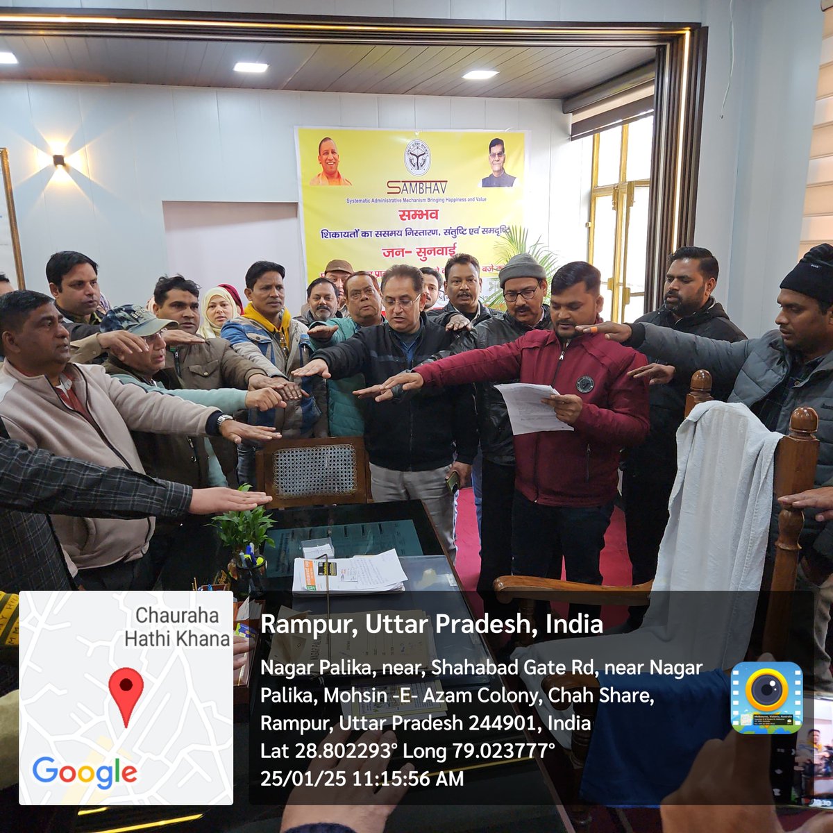 npprampur's tweet photo. आज दिनाँक 25.01.2025 को शासन के निर्देशानुसार नगर पालिका परिषद रामपुर में राष्ट्रीय मतदाता दिवस की शपथ समस्त कर्मचारियों की उपस्थिति में करवाई गई।
@NagarVikas_UP 
@SwachhBharatGov https://t.co/EjxaJzpFFY