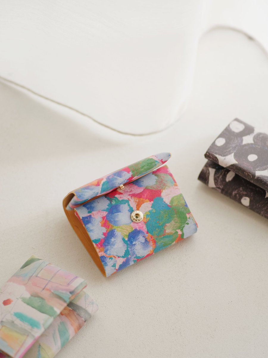 ヘラルボニー HERALBONY MINI WALLET 財布 新品未使用 ヘラルボニー HERALBONY ショートジップウォレット 無題 （丸）の通販