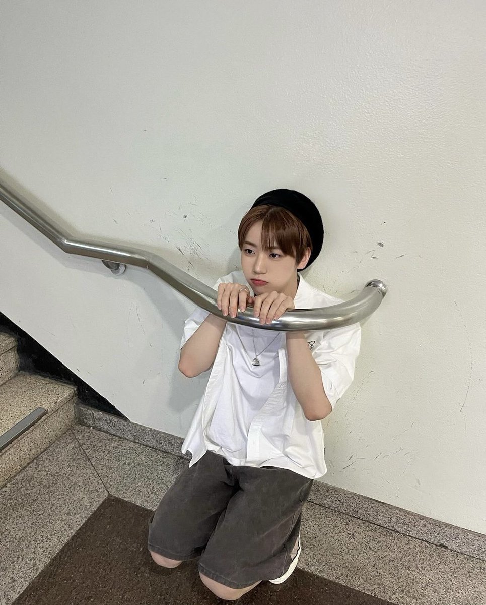 whee_woong's tweet photo. 今度はグループのみんなとここで写真撮る日がくるんだよね〜！楽しみ🫶🫶🫶 https://t.co/Oafg0i1bwL