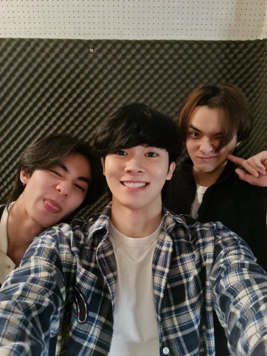 bomm_u's tweet photo. ทักครับ 😎👋🏻 

#bommu
#indytnd
#christyler https://t.co/WndR0cag60