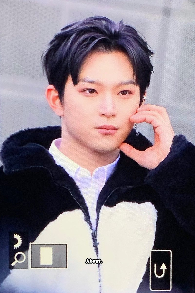 About_726's tweet photo. 250125

ㄱㅇㅇ

#원어스 #ONEUS #이도 #김건학 #LEEDO https://t.co/qCVGSCJYcb
