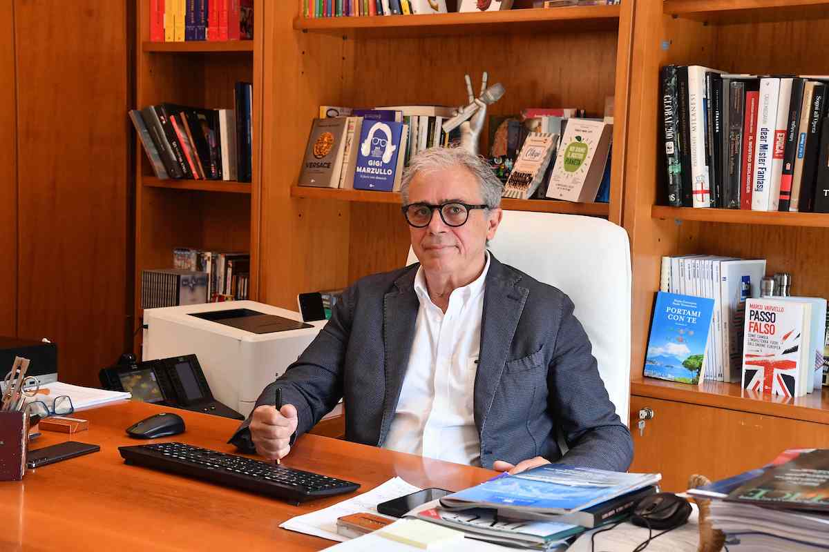 Cinguetterai's tweet photo. L'ex direttore Rai Angelo Teodoli torna in azienda, sarà consulente dell’AD Rossi.
Tra i suoi successi #PechinoExpress, il lancio di #TheVoice, #DettoFatto, #QuantoManca di Katia Follesa, #BossInIncognito.
Fu lui a volere #IlParadisoDelleSignore nel pomeriggio di Rai 1
(Domani) https://t.co/61gqmvZKxg